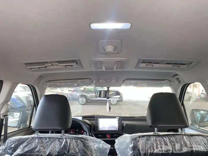 تويوتا -فيلوز -2025-GLX 10