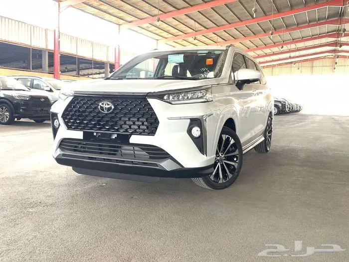 تويوتا -فيلوز -2025-GLX 0