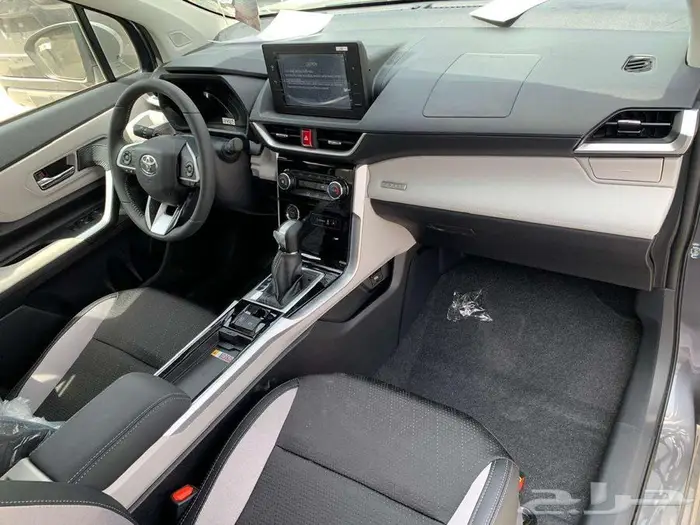 تويوتا فيلوز GLX بنزين 2025 سعودى 11