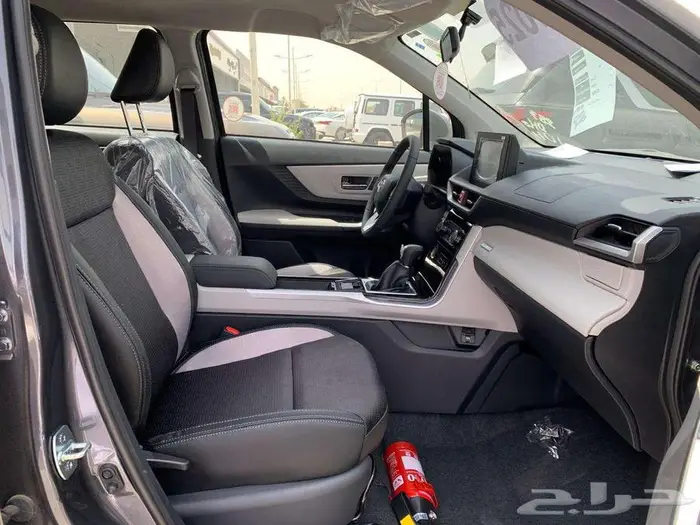 تويوتا فيلوز GLX بنزين 2025 سعودى 18