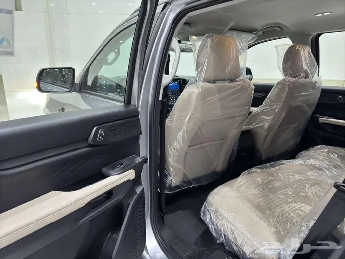 فورد ايفرست XLS موديل 2025 بنزين كاش واقساط 17