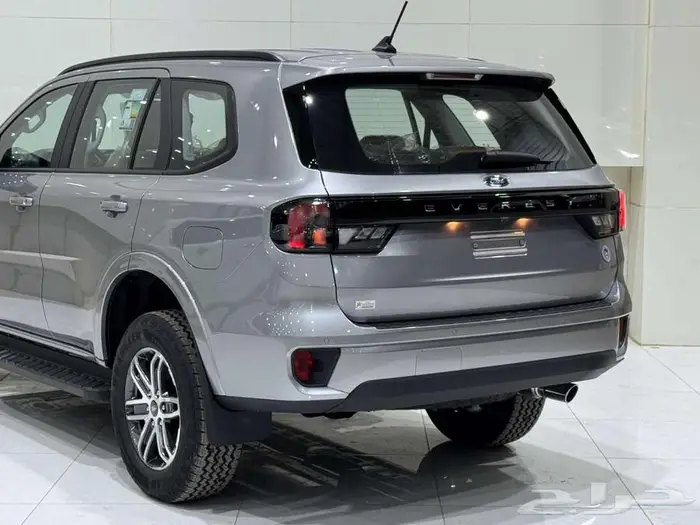 فورد ايفرست XLS موديل 2025 بنزين كاش واقساط 5