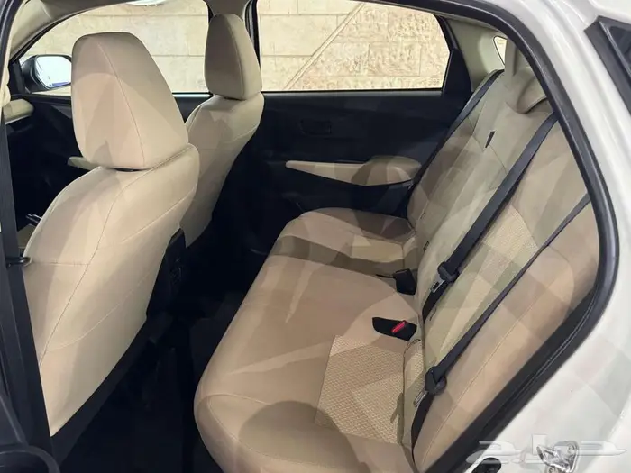 تويوتا يارس y استاندر 2023 14