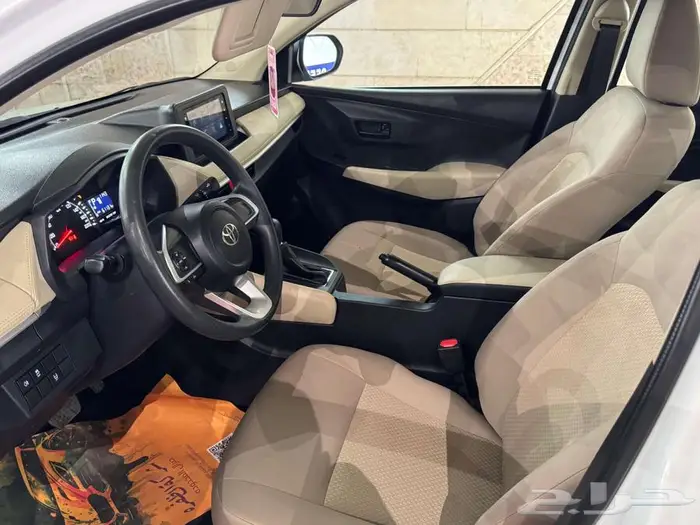 تويوتا يارس y استاندر 2023 5