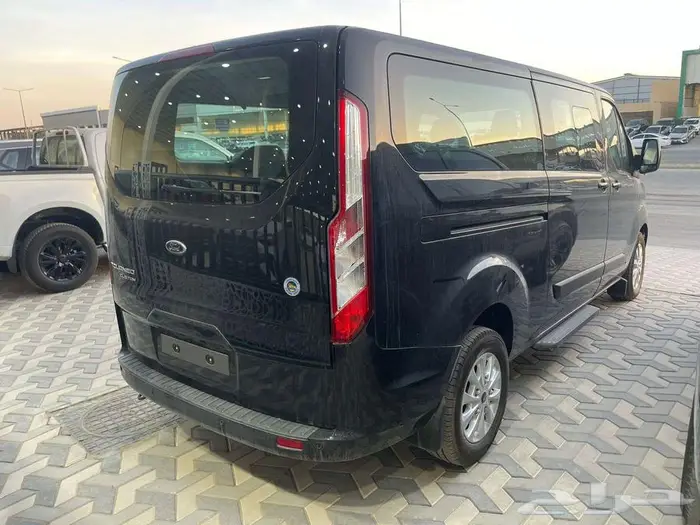 باص فورد 9 ركاب بسعر ممتاز للكاش والتمويل 2
