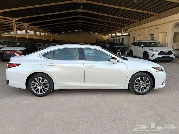 لكزس ES250 AA بنزين 2025 متاح اقساط و كاش 3