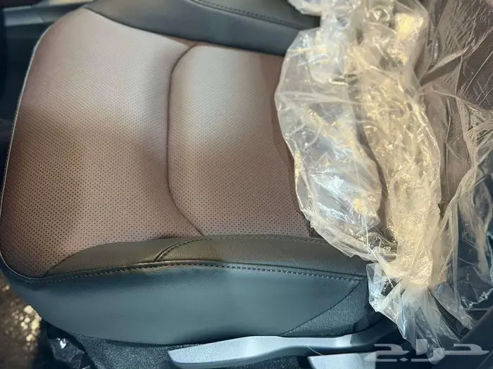 اوربان فل ابيض سقف اسود بنزين 2026 18