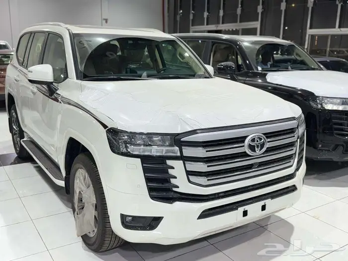 جي اكس ار L4 بريمي بنزين 2025 اللون ابيض 1