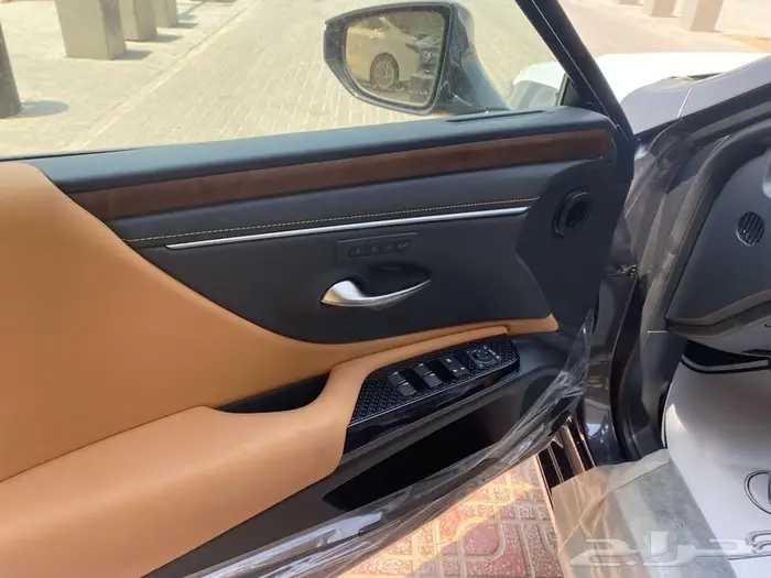 لكزس ES350 CC سعودي 2025 (اسود-تيتانيوم-رمادي- ابيض) 5