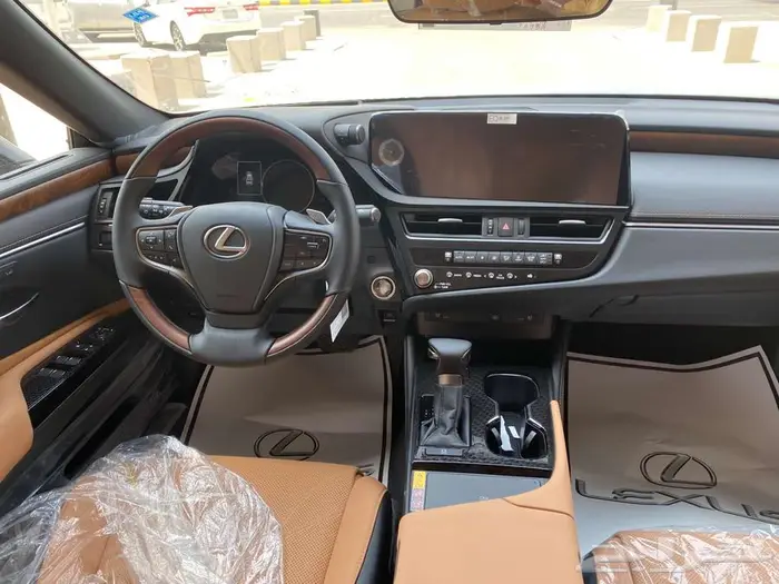 لكزس ES350 CC سعودي 2025 (اسود-تيتانيوم-رمادي- ابيض) 8