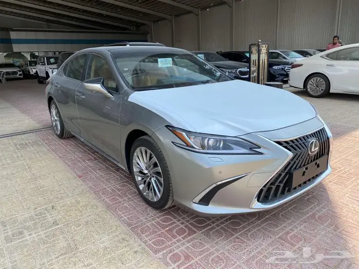 لكزس ES350 CC سعودي 2025 (اسود-تيتانيوم-رمادي- ابيض) 46