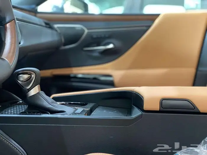 لكزس ES 350 DD فل كامل 2025 - عرض نهاية العام 7