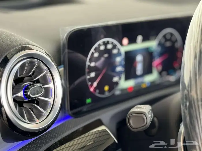 مرسيدس A200 فل كامل برجكتر 4 كاميرات 2024 - عرض خاص 8