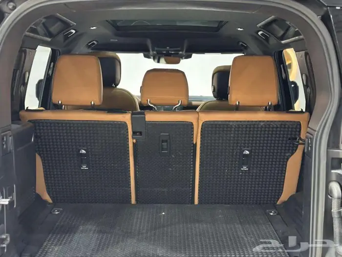 لاند روفر ديفندر 2023 6 سلندر 13