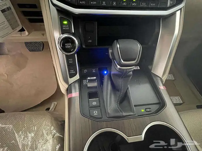 لاندكروزر GXR L4 بنزين سعودي 2025 16