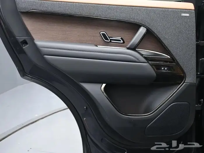 رنج روفر سبورت 2024 مواصفات عالية وسعر مميز 8