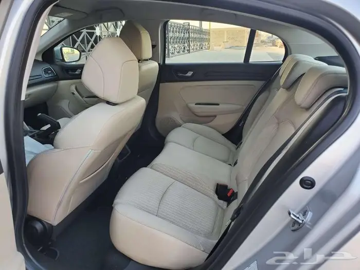 رينو ميجان 2020 12