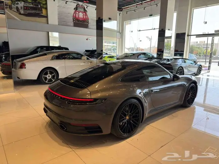 بورش 911 كاريرا 2021 1