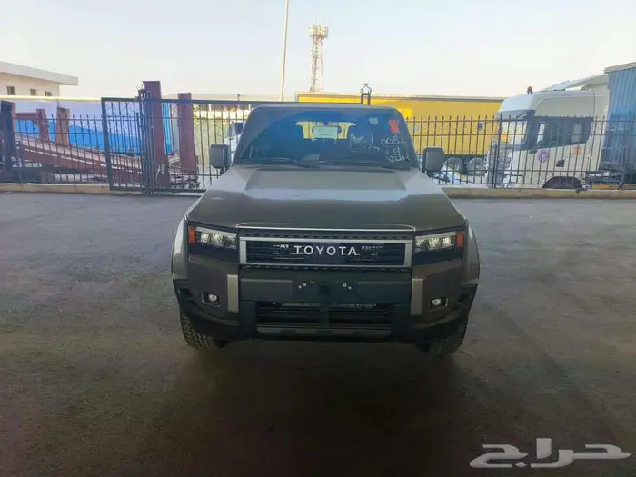 تويوتا برادو تي اكس ال 1 ذهبي غامق بنزين 2026 اقل سعر 0