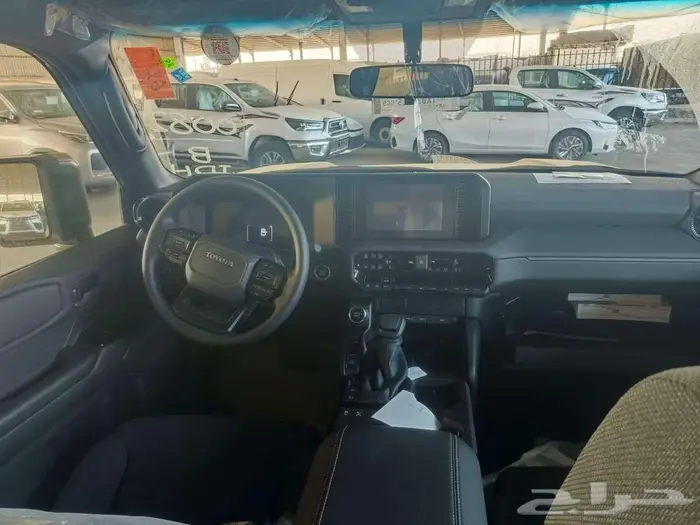 تويوتا برادو تي اكس ال 1 ذهبي غامق بنزين 2026 اقل سعر 6