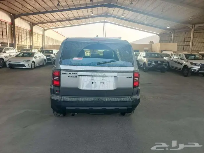 تويوتا برادو تي اكس ال 1 ذهبي غامق بنزين 2026 اقل سعر 10