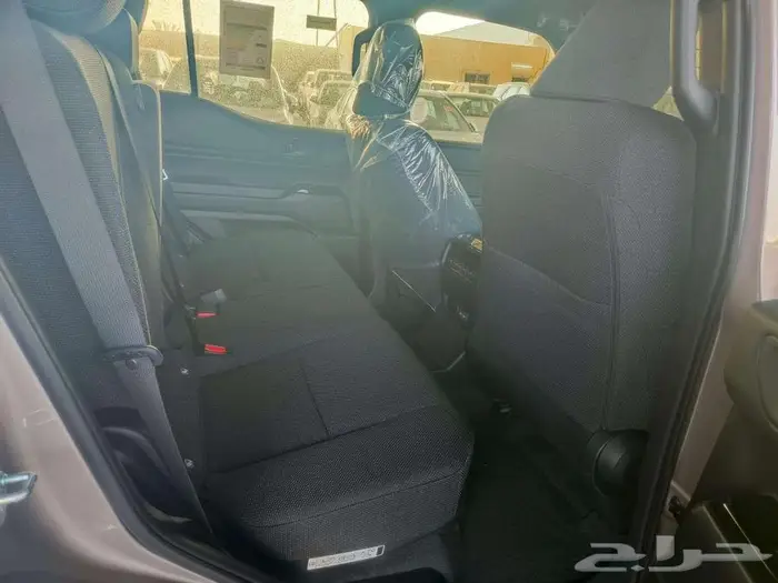 تويوتا برادو تي اكس ال 1 ذهبي غامق بنزين 2026 اقل سعر 9