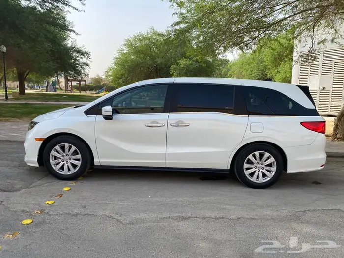 هوندا أوديسي 2020 نص فل نظيف 8