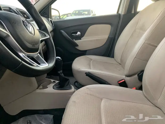 رينو مديل 2020 4