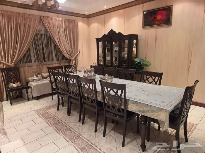 طاولة طعام 2