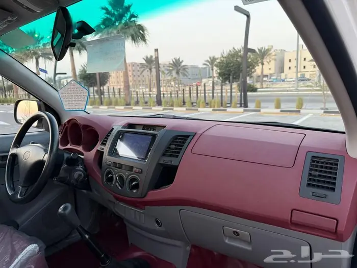 للبيع هايلكس مخزن مديل 2010 غمارة 5