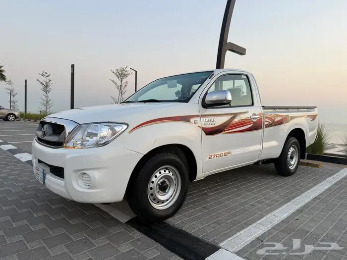 للبيع هايلكس مخزن مديل 2010 غمارة 0