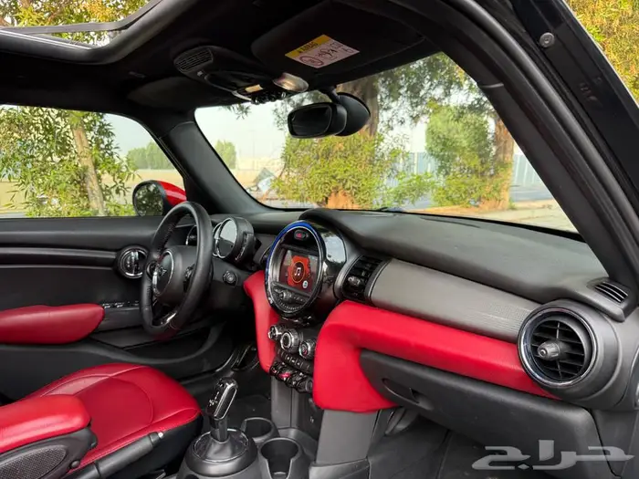 ميني كوبر 4 ابواب 2019 اسود داخلية احمر 3 سلندر تيربو 1.5 20