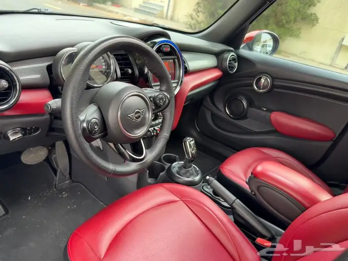 ميني كوبر 4 ابواب 2019 اسود داخلية احمر 3 سلندر تيربو 1.5 26