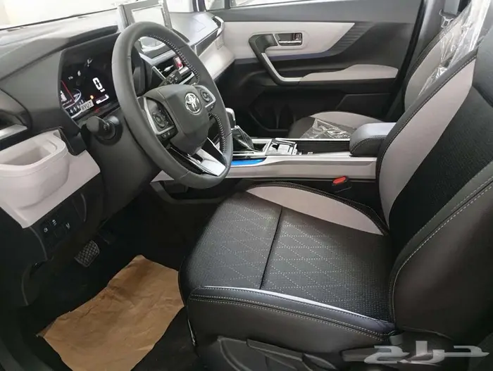 تويوتا فيلوز GLX فل كامل 2025 8