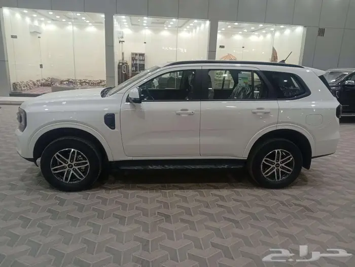 فورد ايفرست 2025 XLS استاندر توكيلات الجزيرة 3