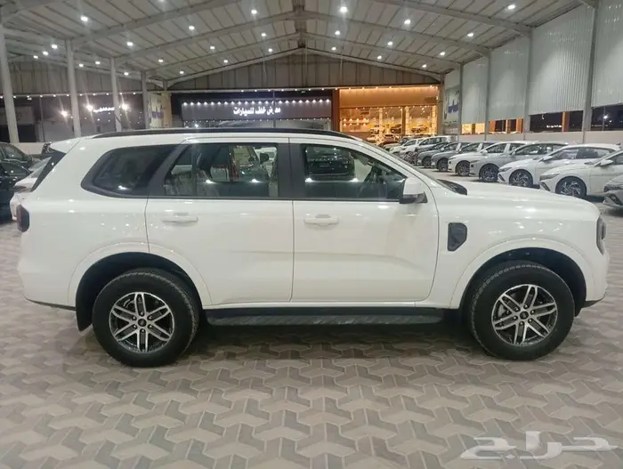 فورد ايفرست 2025 XLS استاندر توكيلات الجزيرة 4