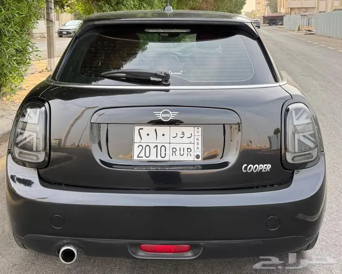 ميني كوبر 4 ابواب 2019 اسود داخلية احمر 3 سلندر تيربو 1.5 12