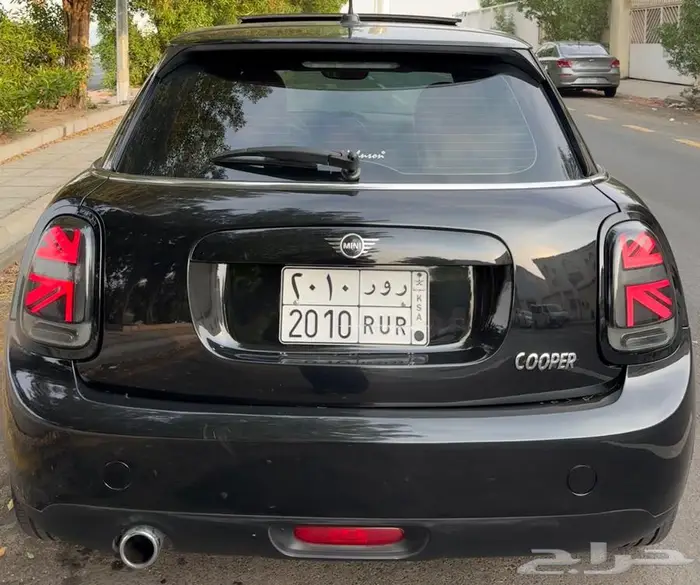 ميني كوبر 4 ابواب 2019 اسود داخلية احمر 3 سلندر تيربو 1.5 15