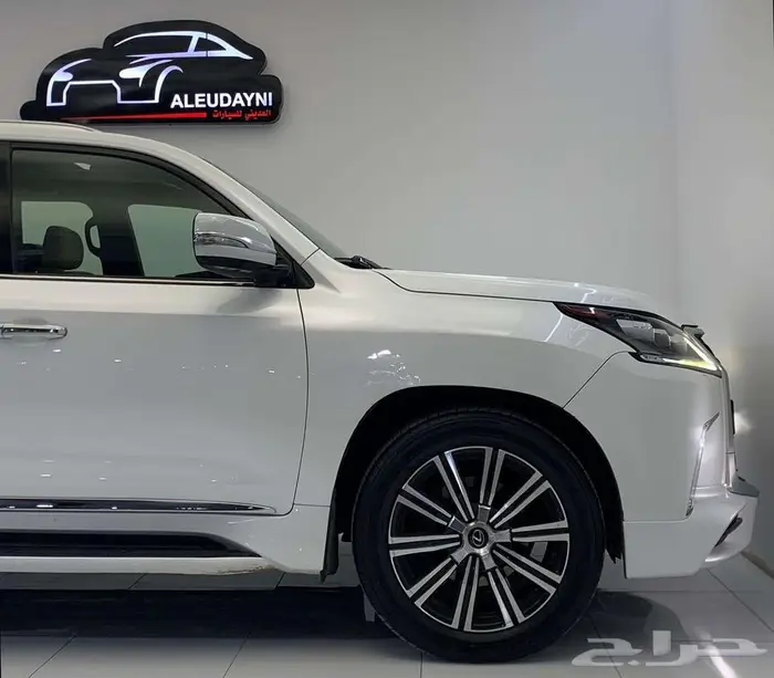 لكزس LX 570 2017 8