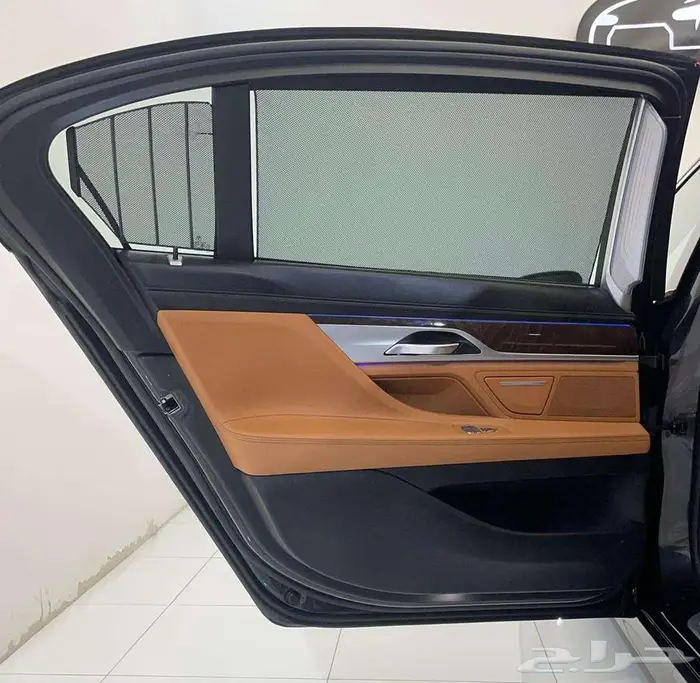 بي ام دبليو 2021 730LI 35