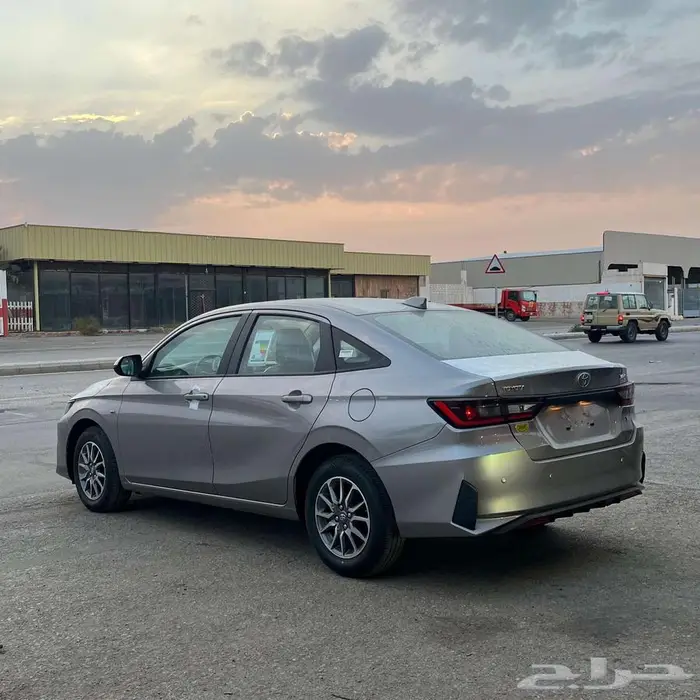 تويوتا يارس Y بنزين 2026 - عروض الأقساط 25