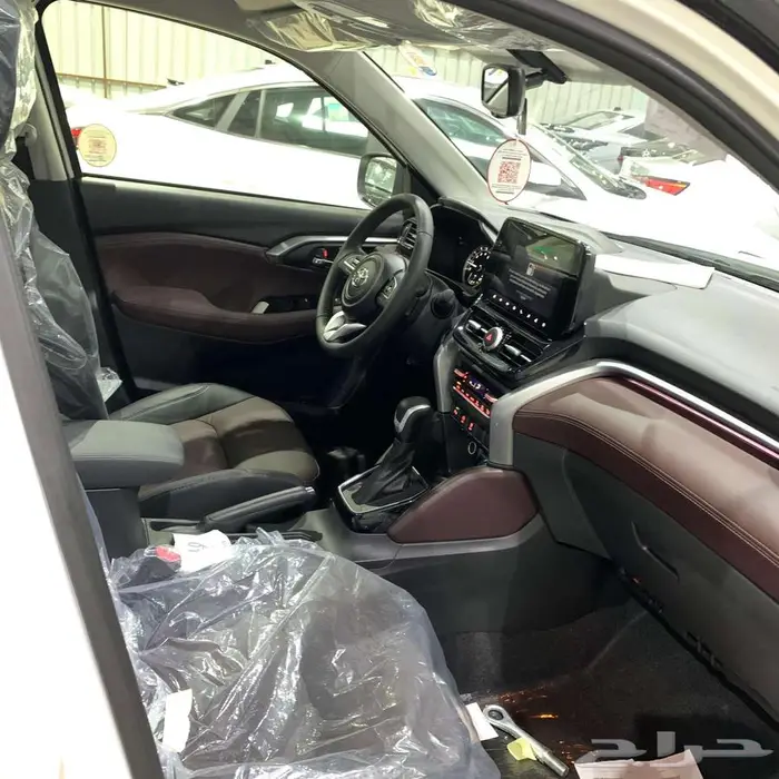 تويوتا اوربان كروز L E موديل 2026 15