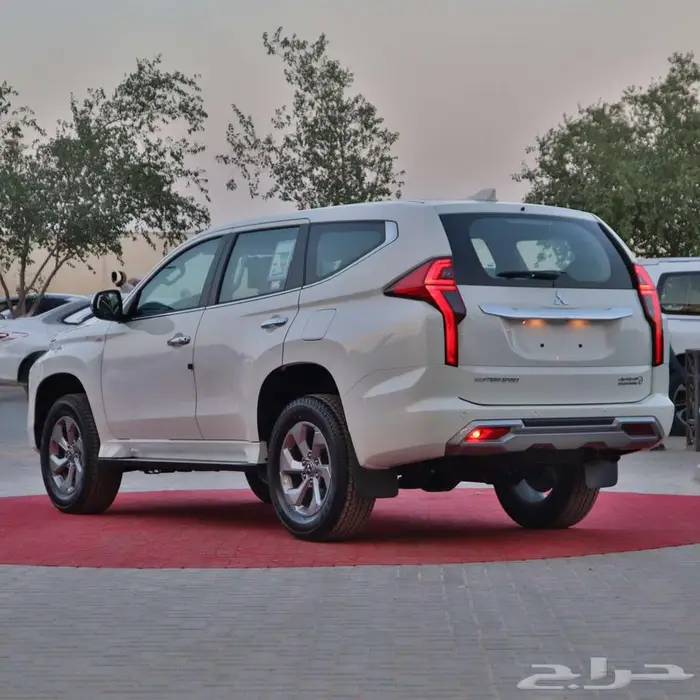 ميتسوبيشي مونتيرو سبورت ستاندر دبل و نص فل 2025 بنزين 6