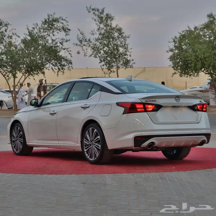 نيسان التيما فل SL و SV خليجي 2026 14