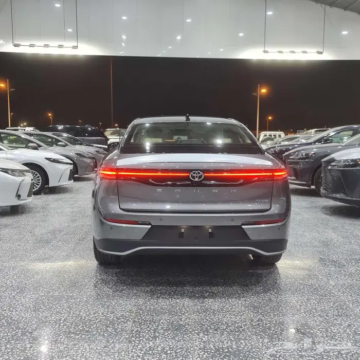 كراون برستيج هايبرد 2026 السعر 141450 3
