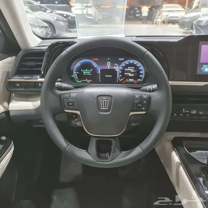 كراون برستيج هايبرد 2026 السعر 141450 6