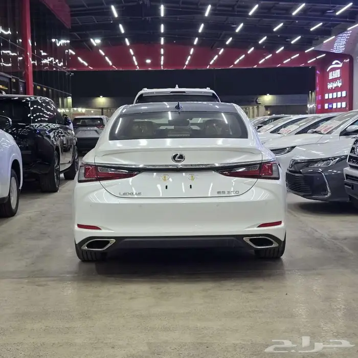 لكزس ES 350 DD 2025 سعودي ( الاقل سعرا ) 3