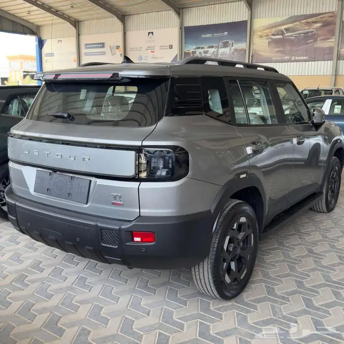 جيتور T1 لاكجري 2025 4