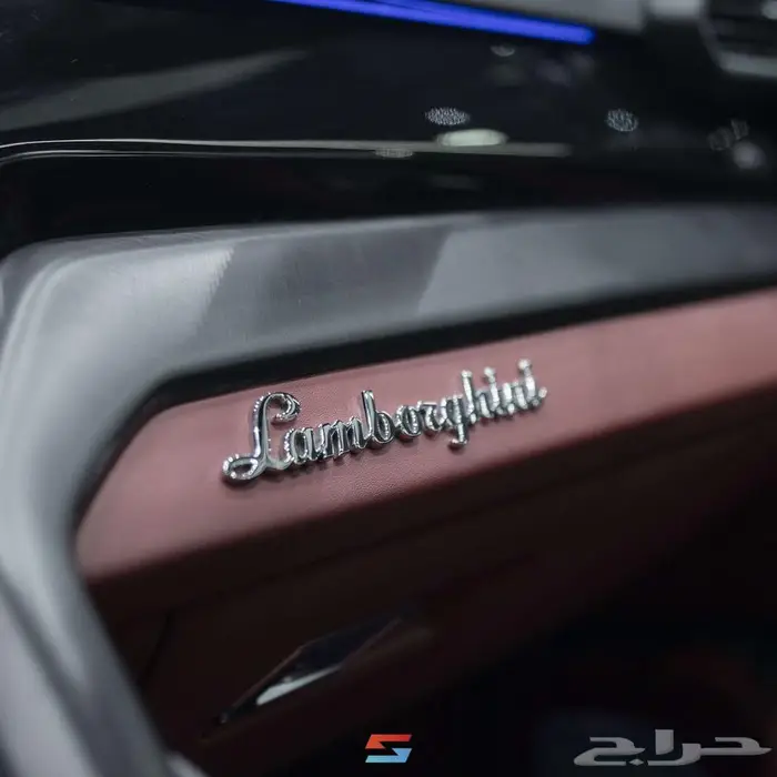 لامبورجيني اوروس موديل 2021 23