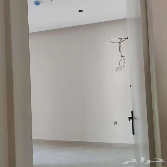 للايجار شقة عزاب حي القادسية بسعر2500 شهريا   عرض رقم 1443 H 5